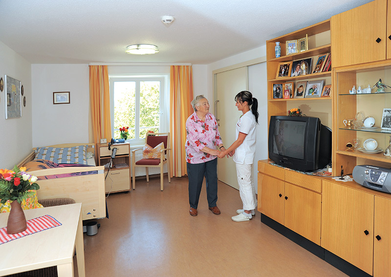 Bewohnerzimmer in der Seniorenresidenz "Herrenhaus" Hainichen
